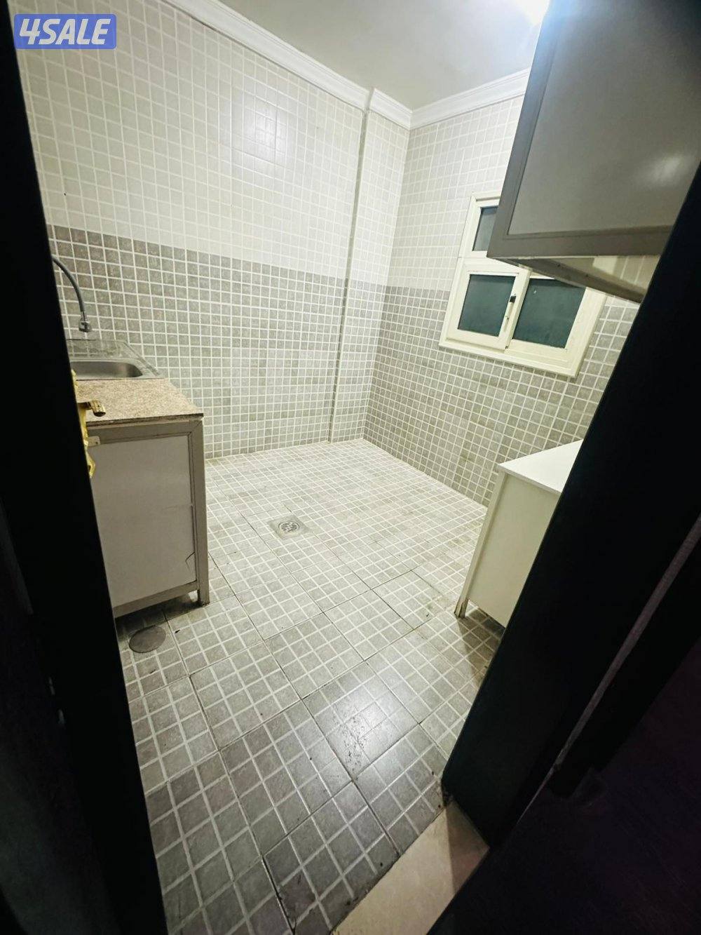 ميدان حولي السالمية قطعة 11 مجمع8