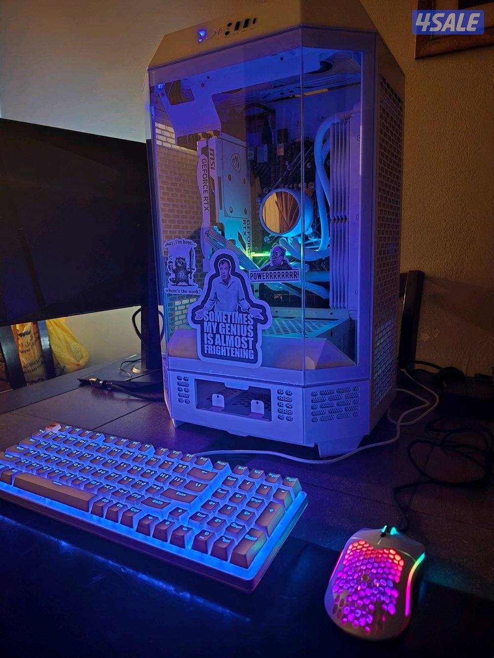white pc gaming 5060 with Mouse and Keyboard0