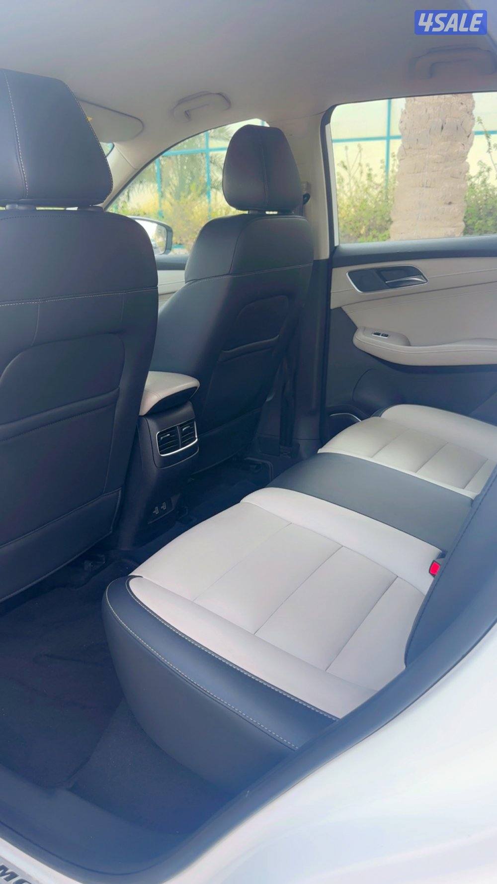 للبيع جيب ام جي HS موديل 2020 العداد 56 الف وكالة الغانم12