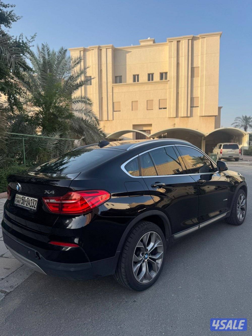 للبيع بي ام x4 20175