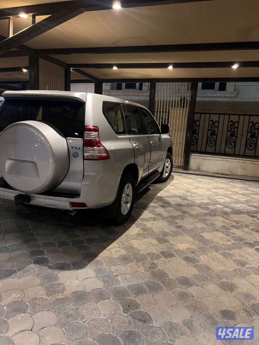 برادو للبيع بحاله ممتازه شرط الفحص مو محتاج شي اللوان فضي1