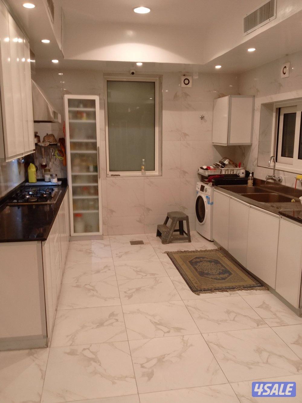 للايجار بالعمريه بيت كامل لحضانه اوسكن عائلات3