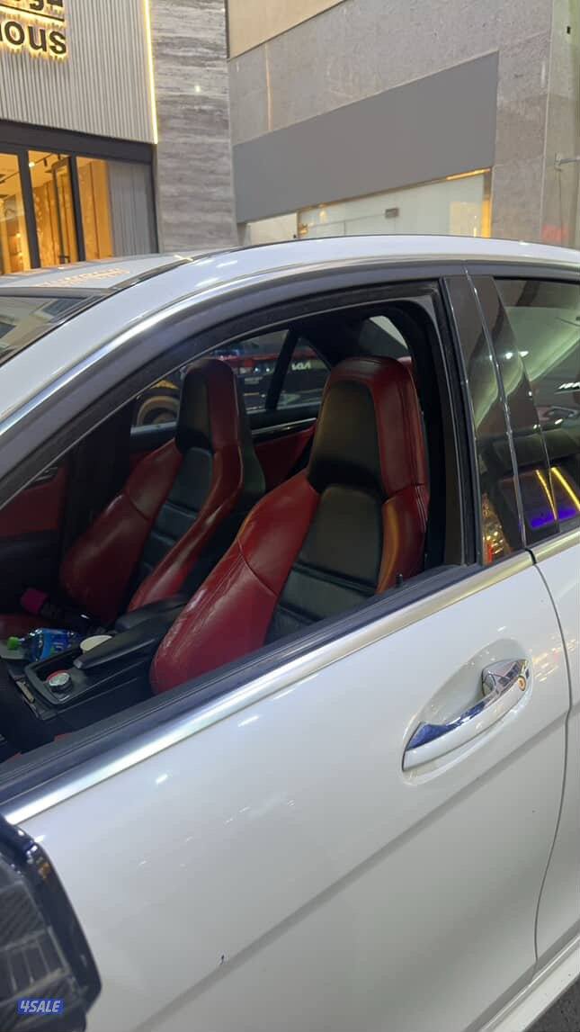 للبيع مرسيدس C63 AMG شرط النظافة 20134