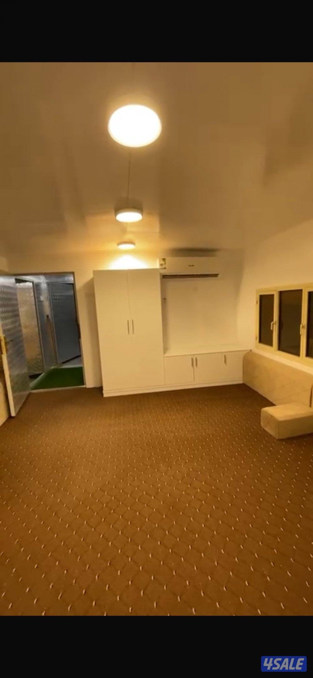 شاليه الطول 13عرض4 مكوّن من ديوانيه ومطبخ وكوتنرمغاسل وحمام وأرزاقه2