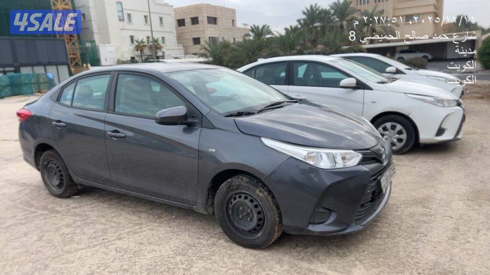 عدد 3 سيارة ياريس موديل 2021 بحالة جيدة للبيع3