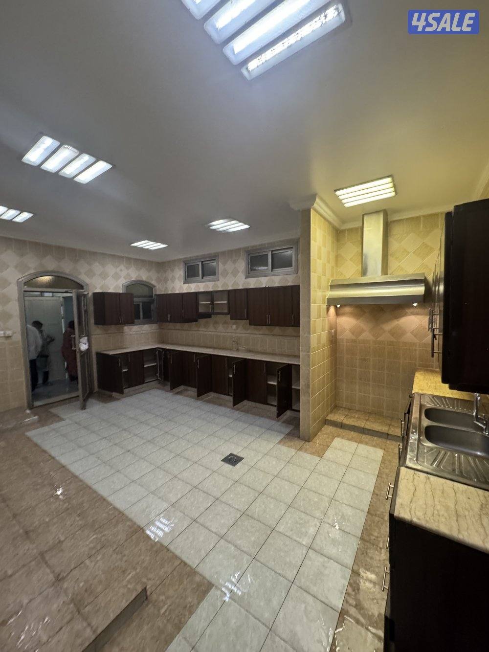 للإيجار دور ارضي عبدالله مبارك10