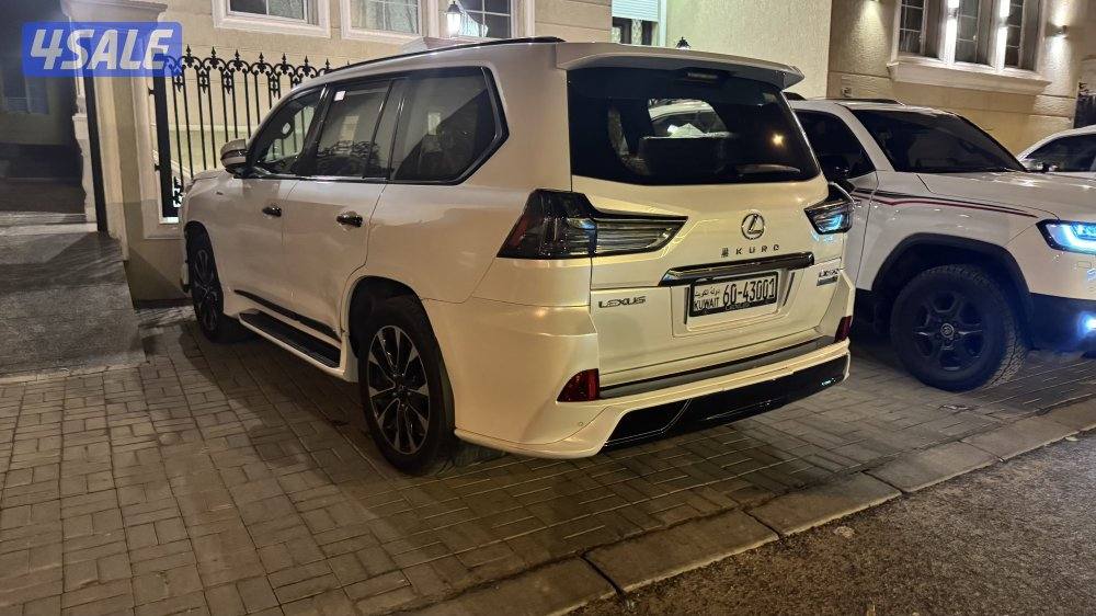 للبيع لكسز 2019 بلاك اديشن4