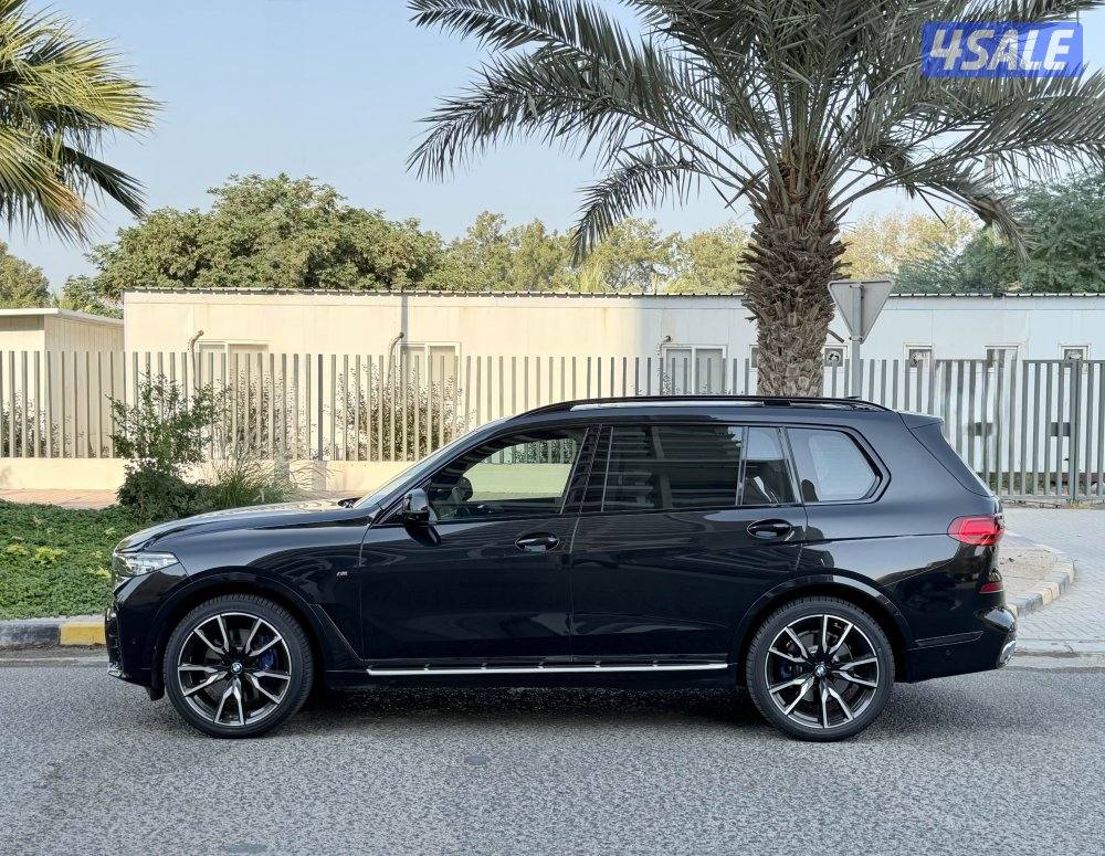 BMW X7 40i Mpackage 2019 full option regular agency 119km4