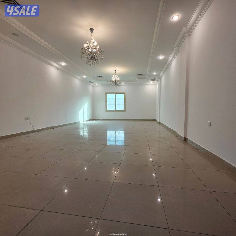 للإيجار شقة شرحة ( مساحات كبيرة جدًا ) بالزهراء0