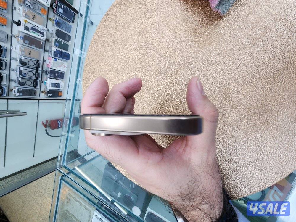 iphone 16 pro 512gb battery 100% 9cycle count only.4