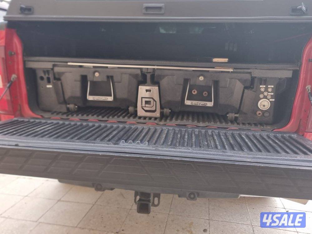 للبيع سلفرادو Z712