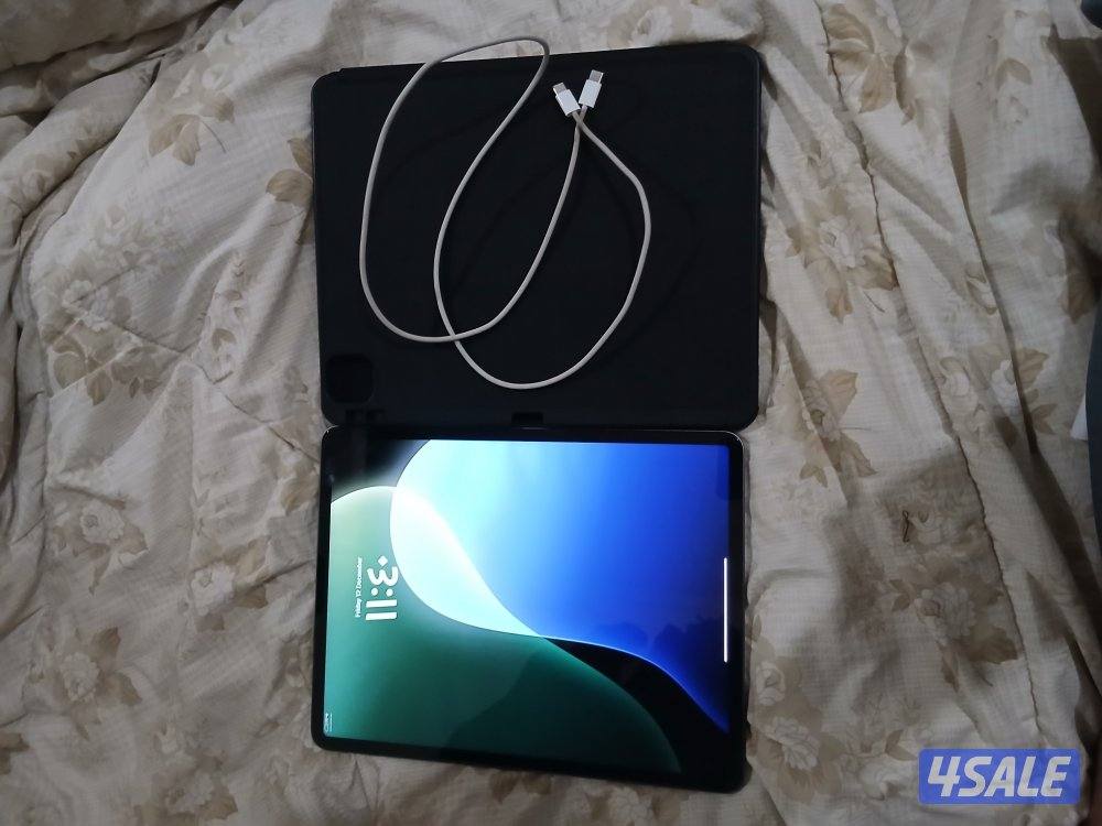 ايباد ابرو12.9قيقا256الجيل الخامس نضيف ولا ختش م. مبدل شي اخو الجديد1