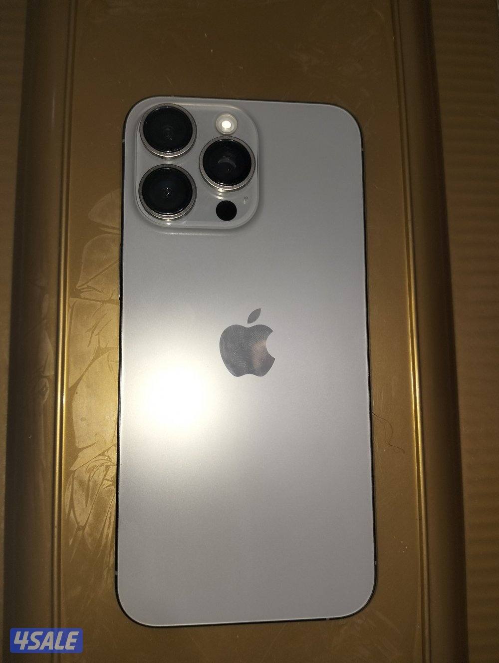 ايفون 15 برو ماكس 256 جيجا بطاريه 88 بالميه مو مفتوح فقط كسر اعلي الشا0