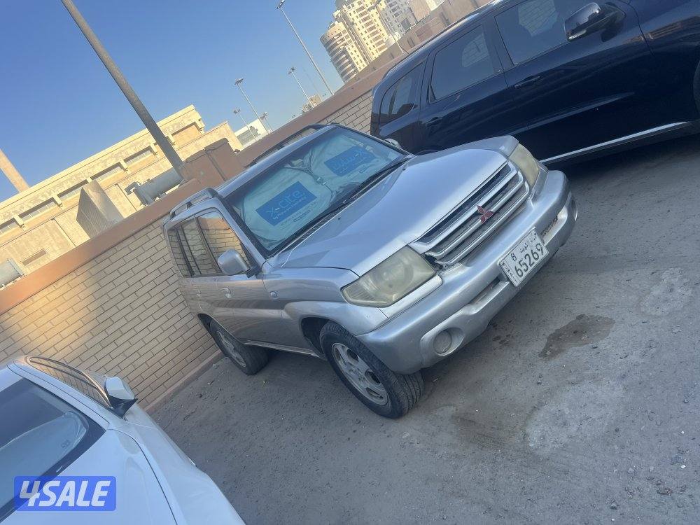 Mitsubishi pajero io 20031