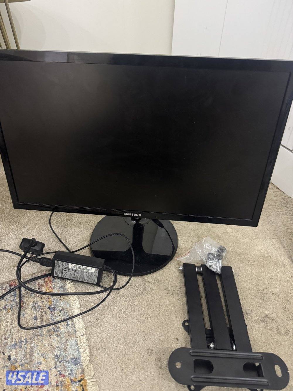 للبيع شاشة العاب سامسونج بحاله ممتازه1