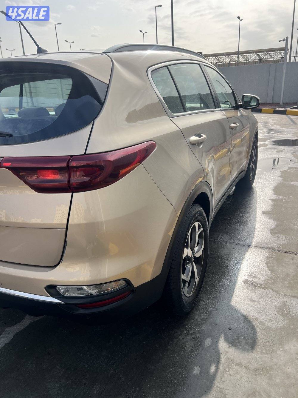 للبيع سوبرتاج 2020 شرط الفحص ماشي 100 الف فقط7