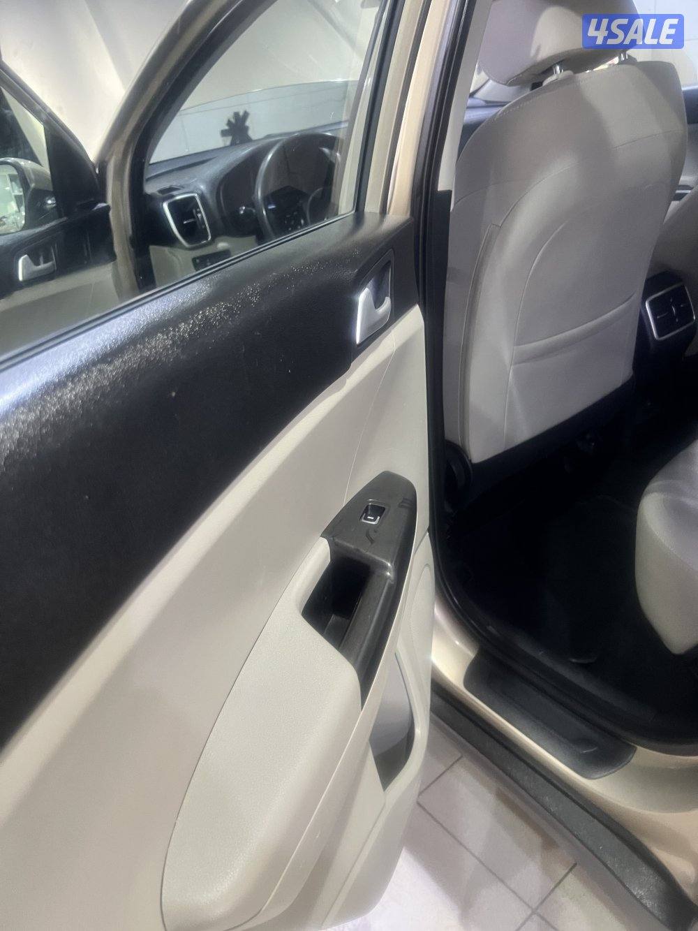 للبيع سوبرتاج 2020 شرط الفحص ماشي 100 الف فقط11