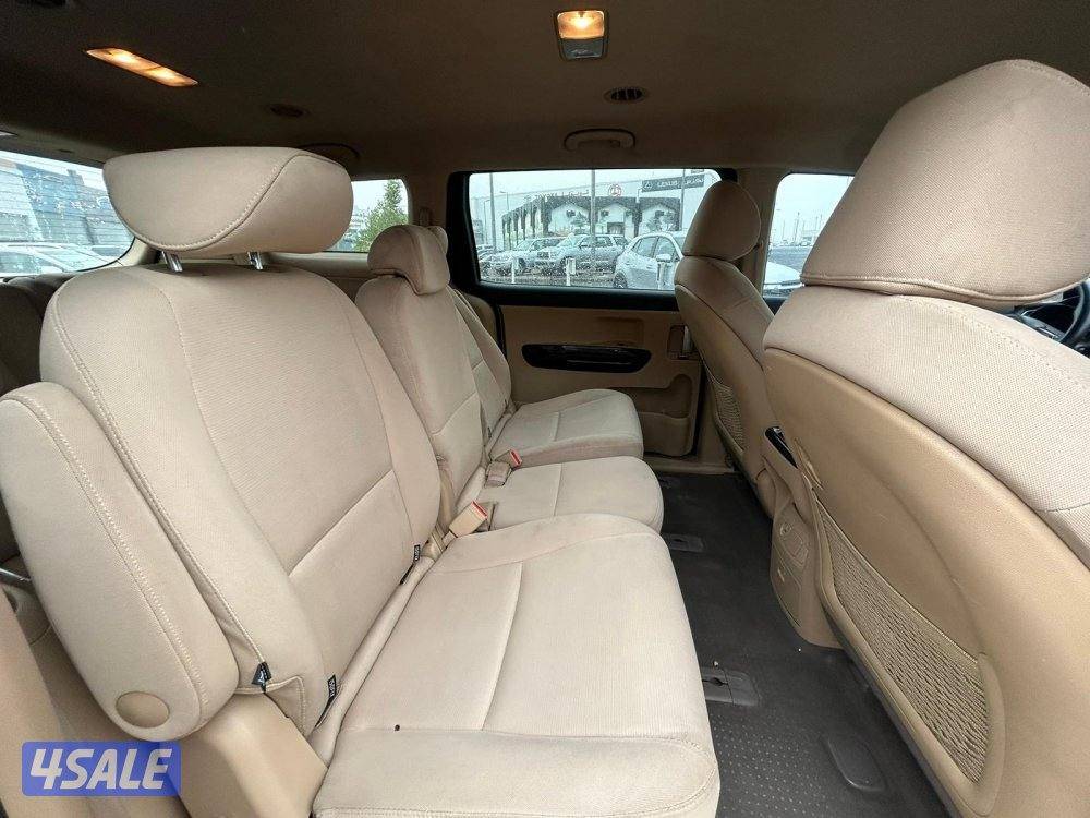 كيا كارنفال. V6 موديل 20174