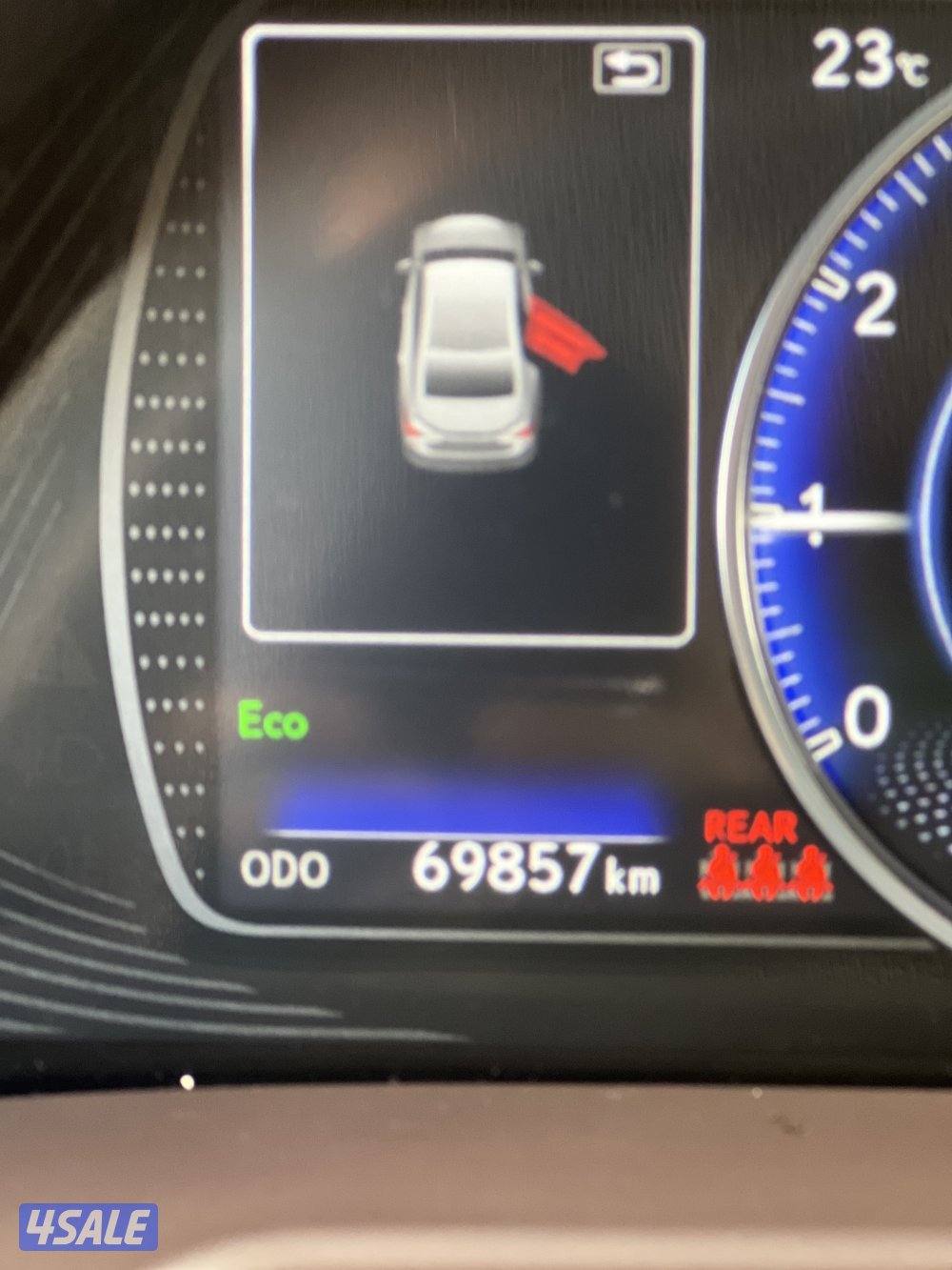 للبيع لكزس تحت الكفالة3