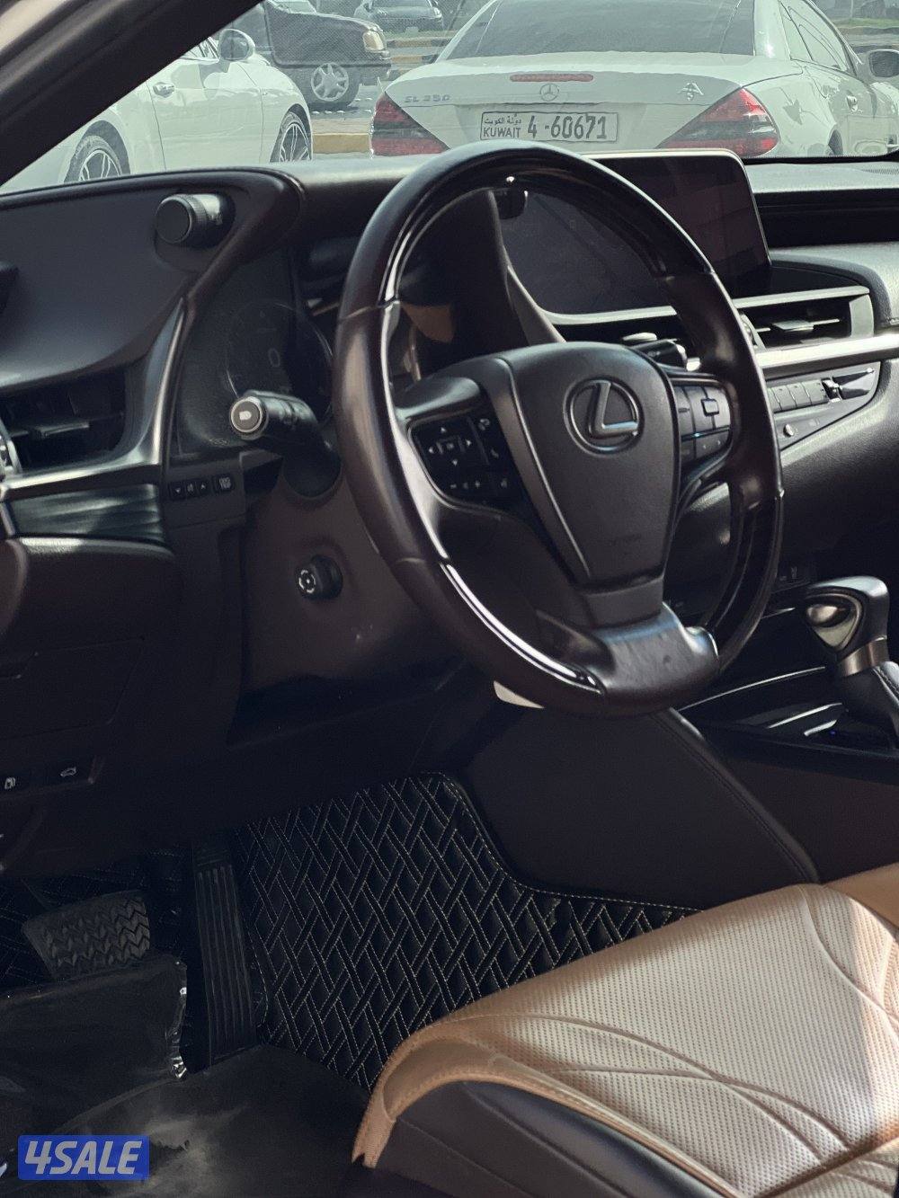 للبيع لكزس تحت الكفالة6