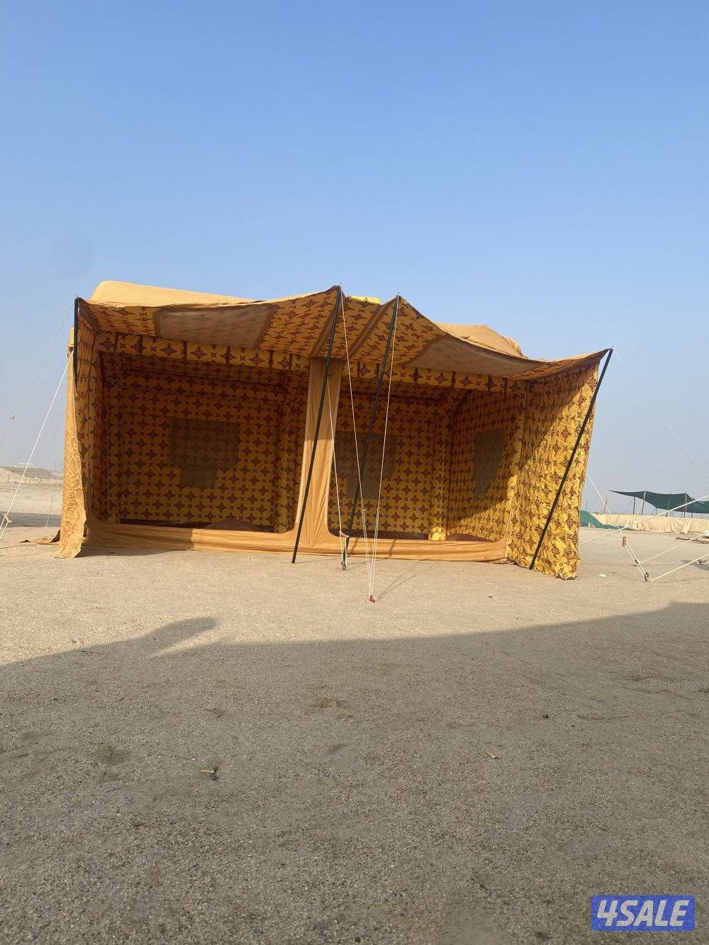 خيمة تفخ 3-5 جديده بنيتها للعرض فقط مع كامل اغراضها1