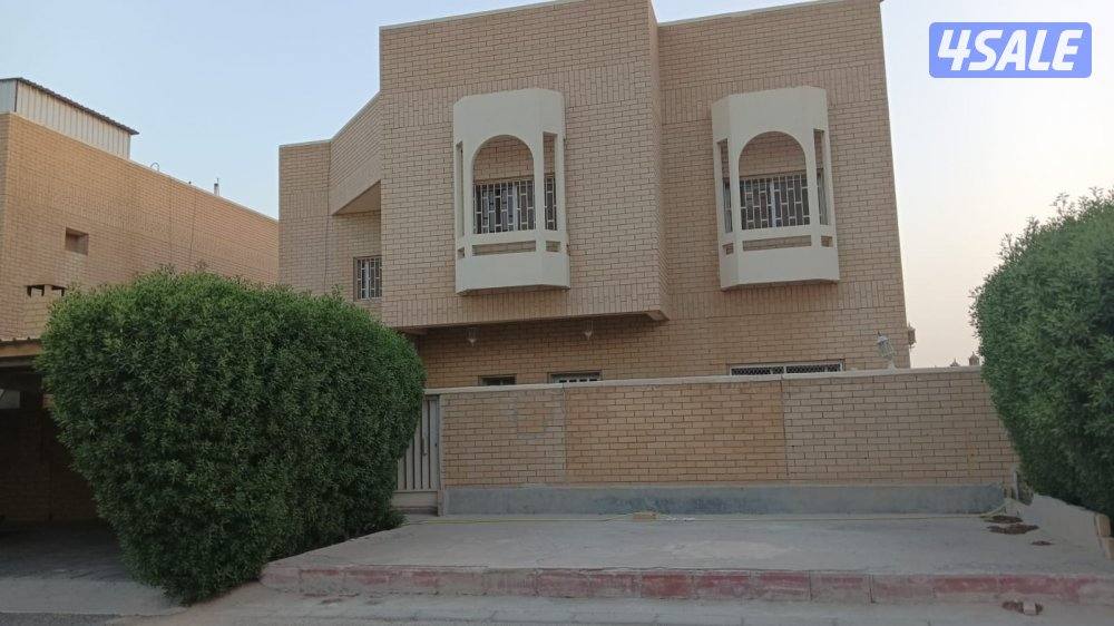 للبيع بيت بمنطقة ام الهيمان زاوية شارعين وبيت بطن وظهر7