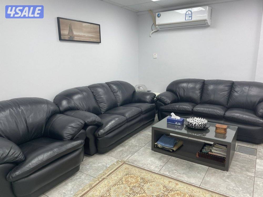 للبيع اثاث مكتب ايطالي كامل8