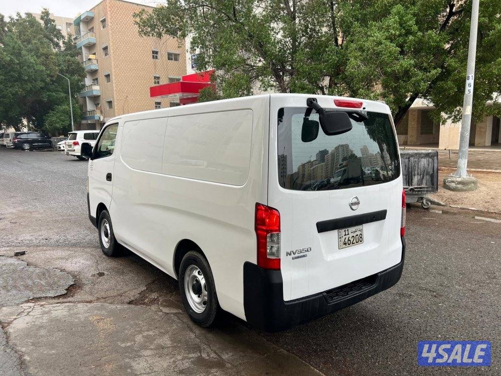 للبيع باص اورفان مقفل 2014 بحاله جداً ممتازه4