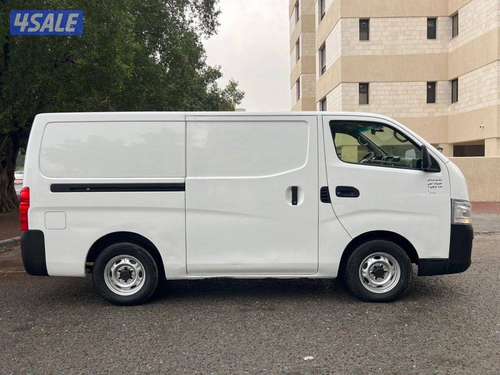 للبيع باص اورفان مقفل 2014 بحاله جداً ممتازه7