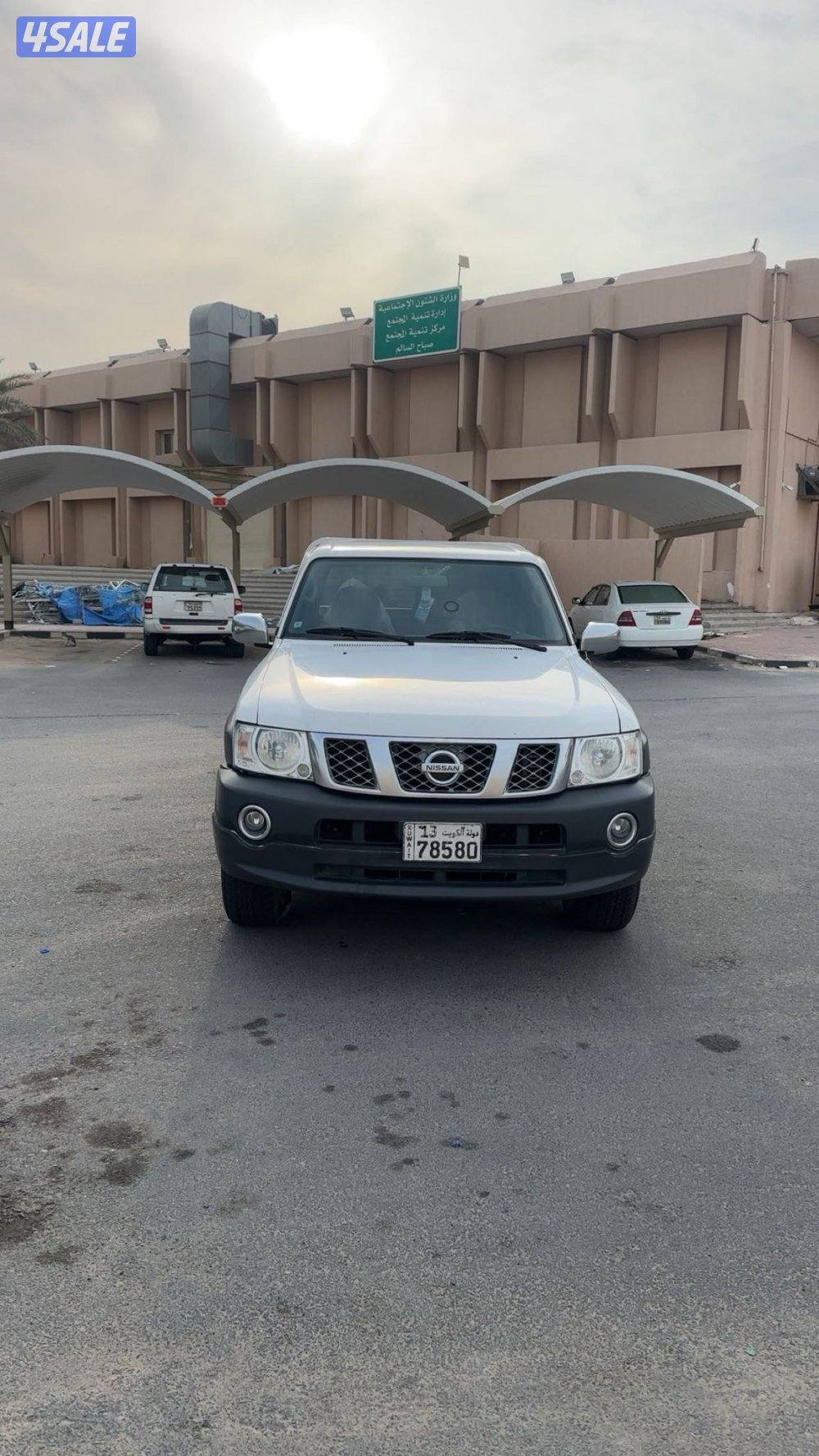 وانيت نيسان بيكب0