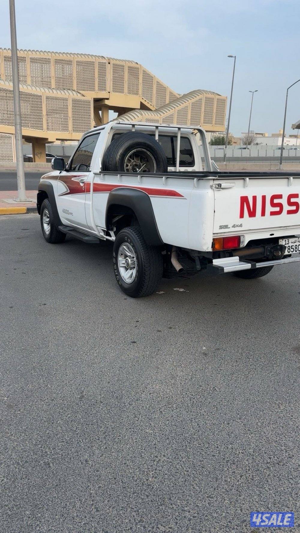 وانيت نيسان بيكب4