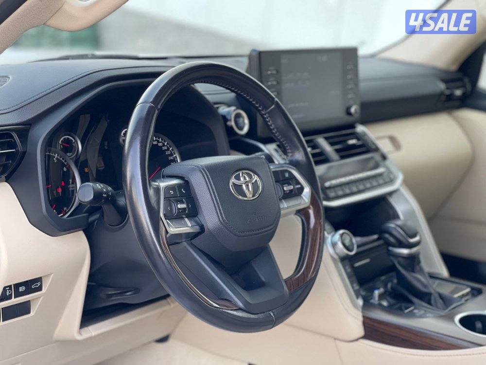 لاندكروزر ايرو موديل 2022 وارد الساير عداد 109 الف4