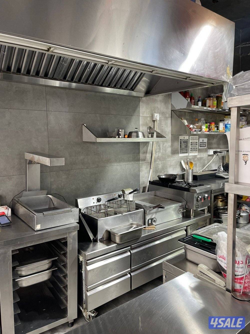 للبيع مطعم برجر0