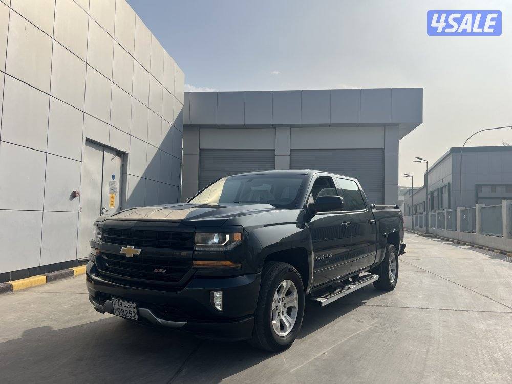 للبيع وانيت سلفرادو Z71 20180