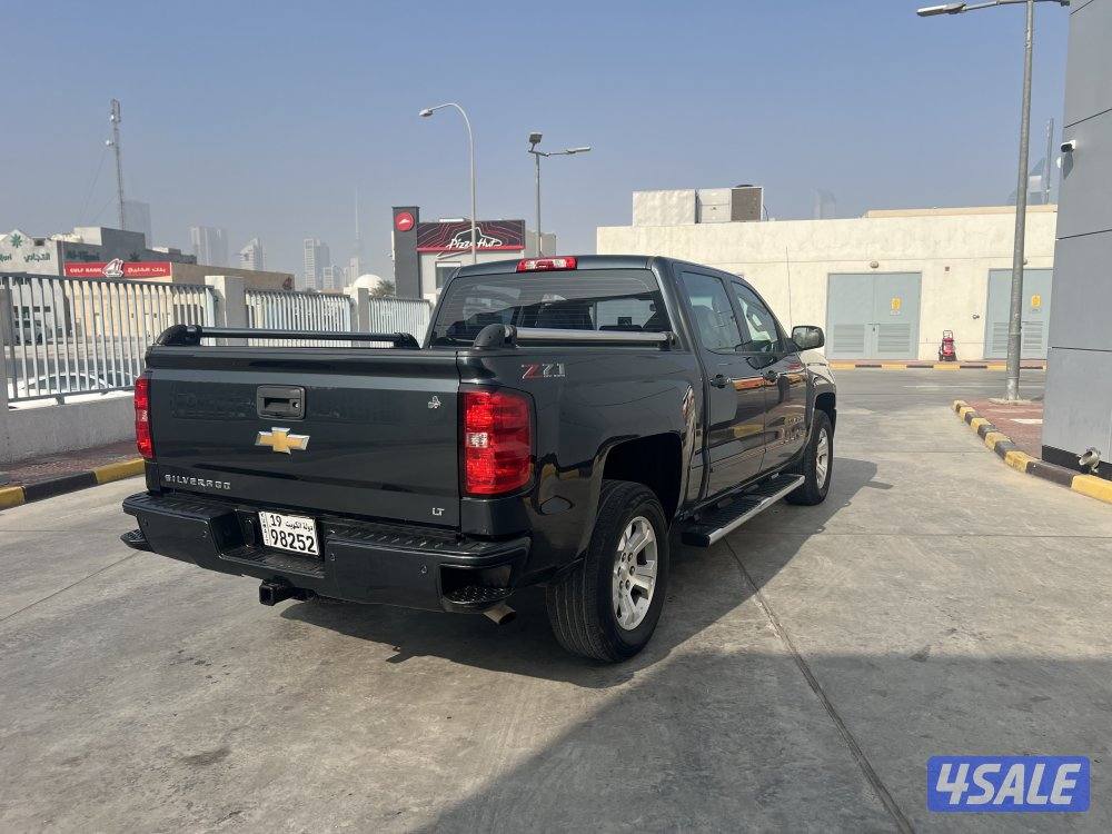 للبيع وانيت سلفرادو Z71 20185