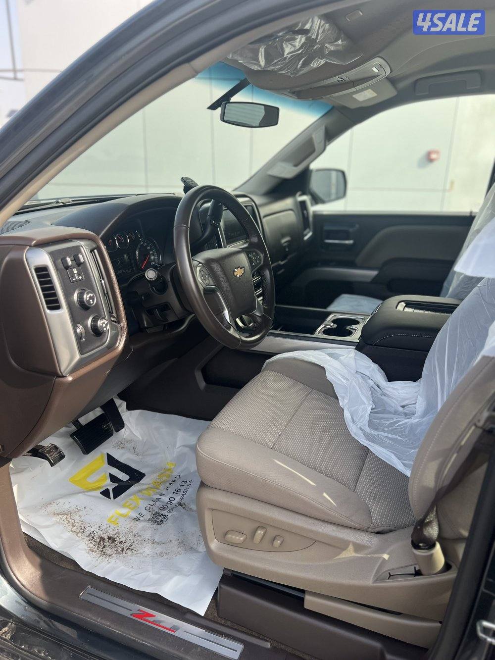 للبيع وانيت سلفرادو Z71 201810