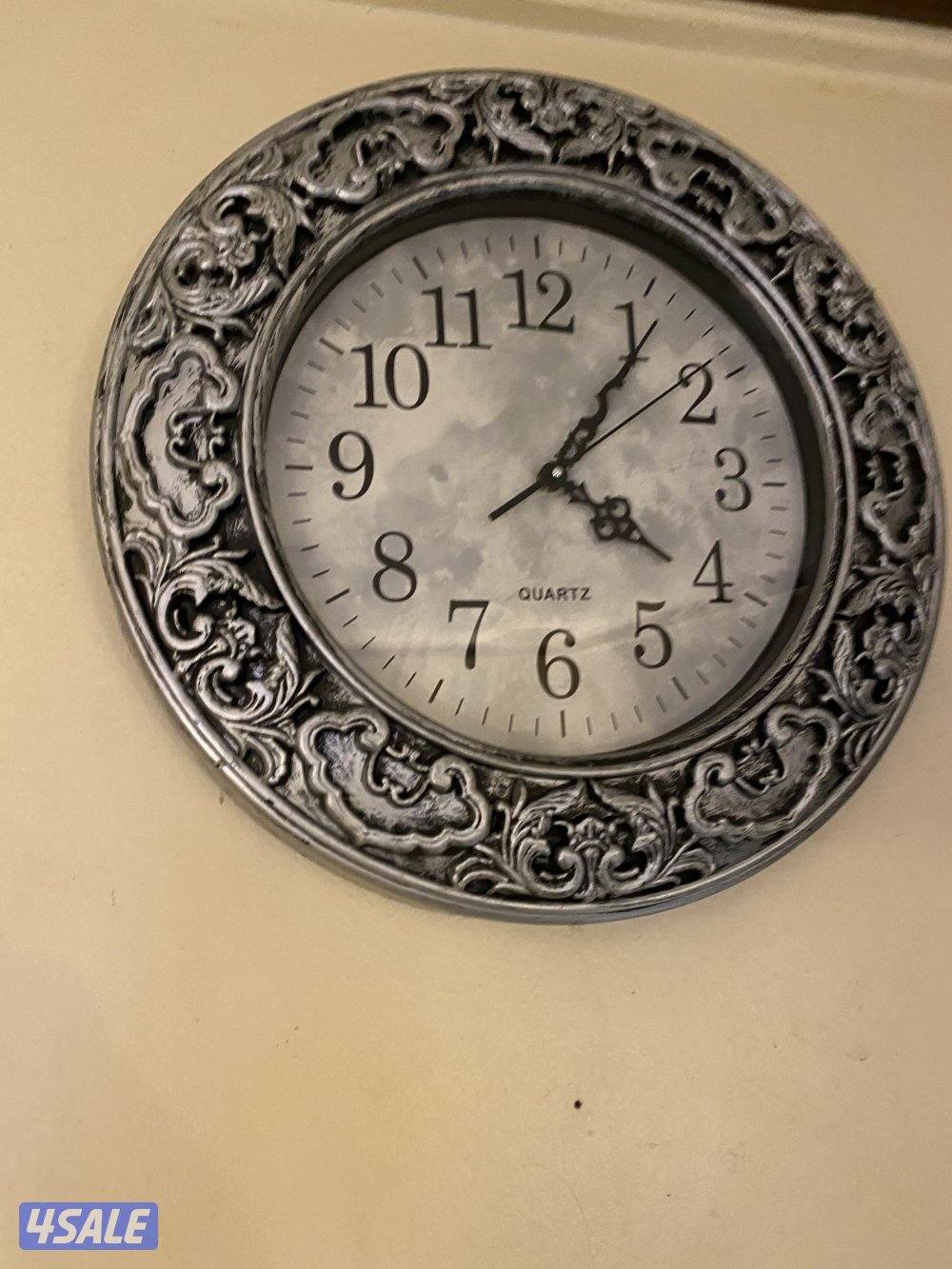 اي ساعه من اختيارك بدينارين بس0