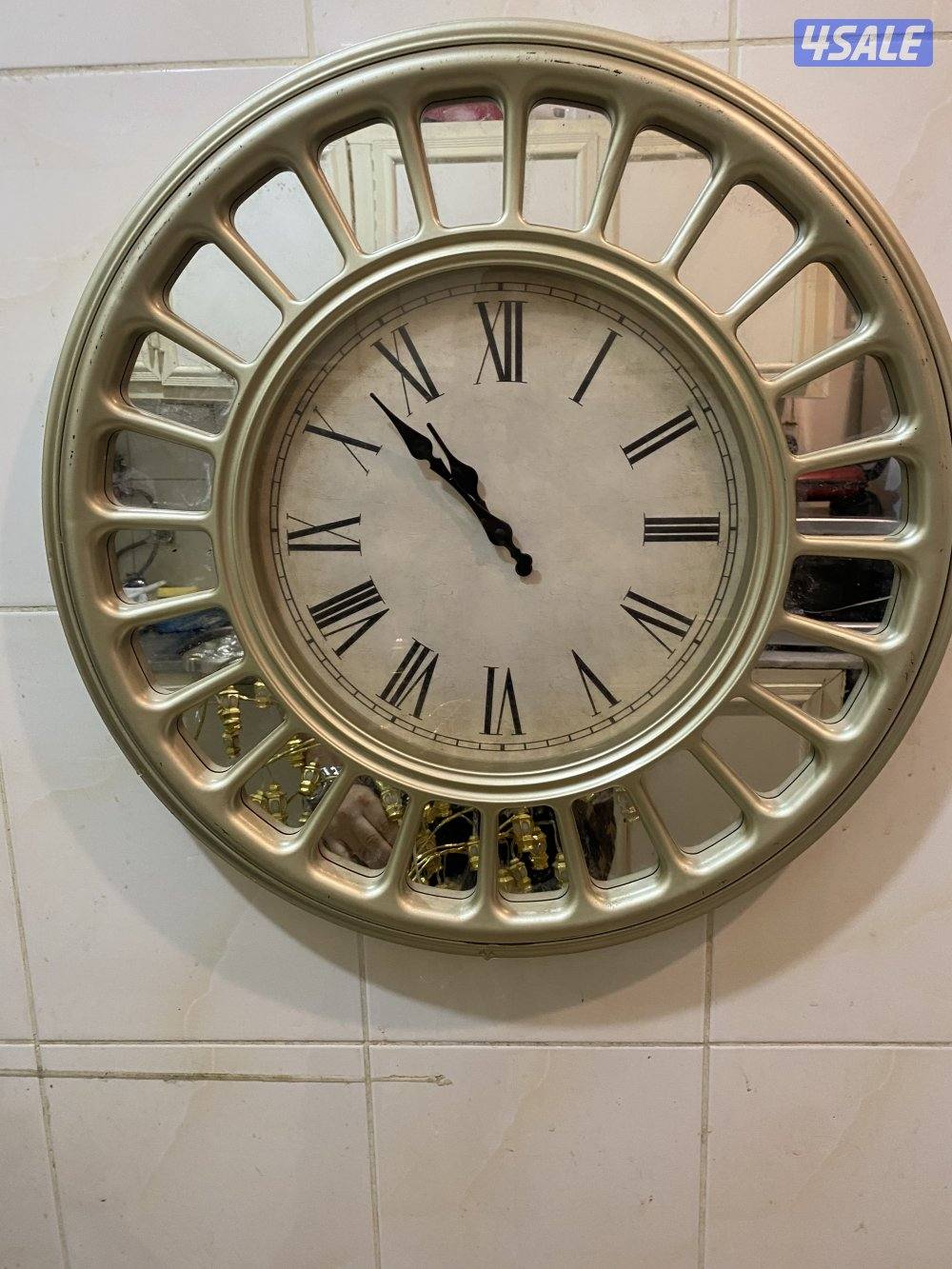 اي ساعه من اختيارك بدينارين بس1