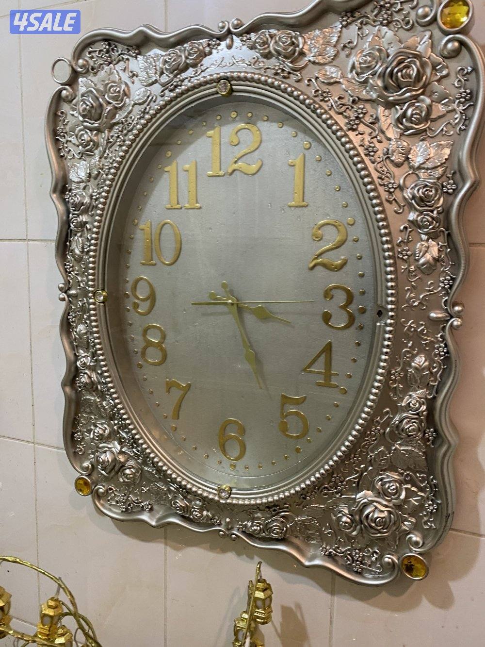 اي ساعه من اختيارك بدينارين بس2