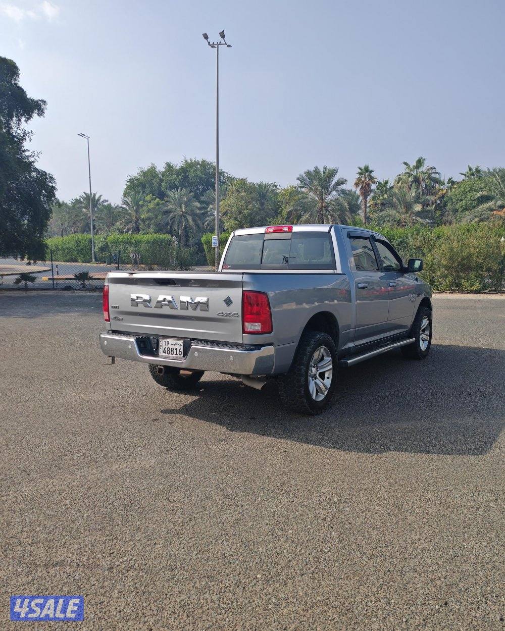 للبيع دوج رام ٢٠٢٠ slt دبل قير2