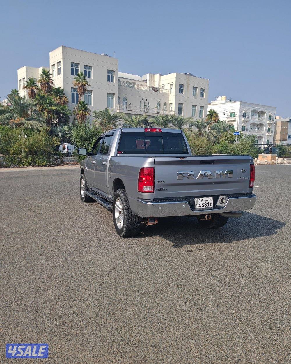 للبيع دوج رام ٢٠٢٠ slt دبل قير3
