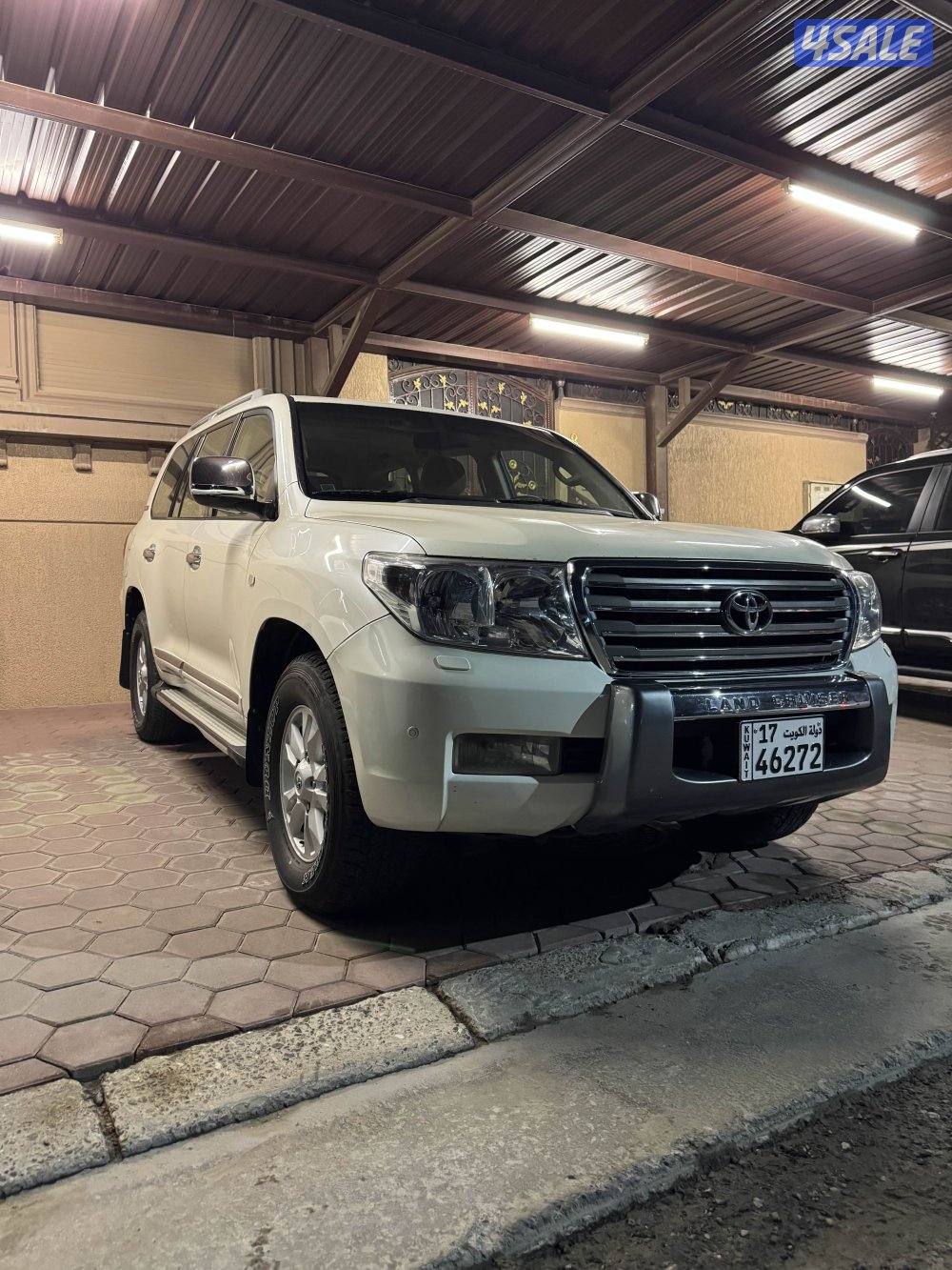 لاندكروزر 20111