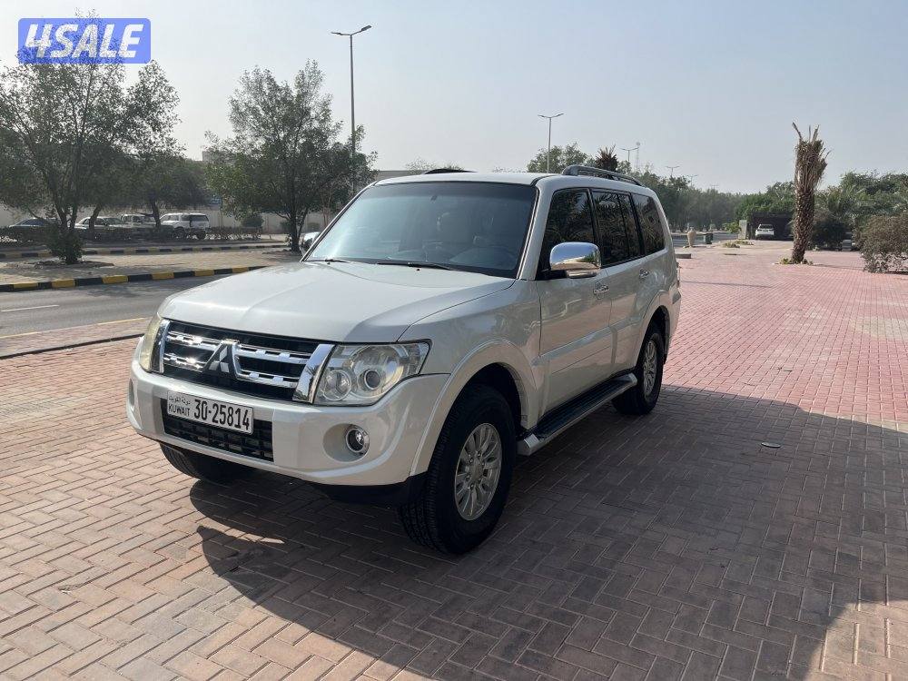 للبيع باجيرو موديل 2013 موتر مخزن0