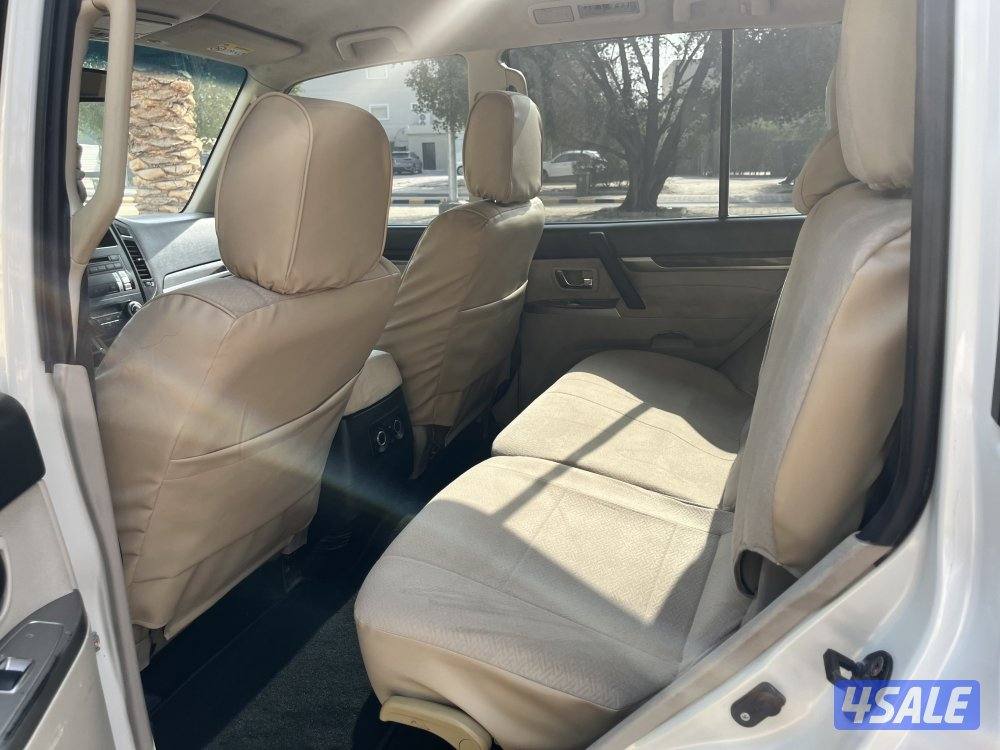 للبيع باجيرو موديل 2013 موتر مخزن4