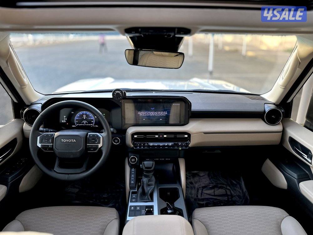 معرض القمة🚩11