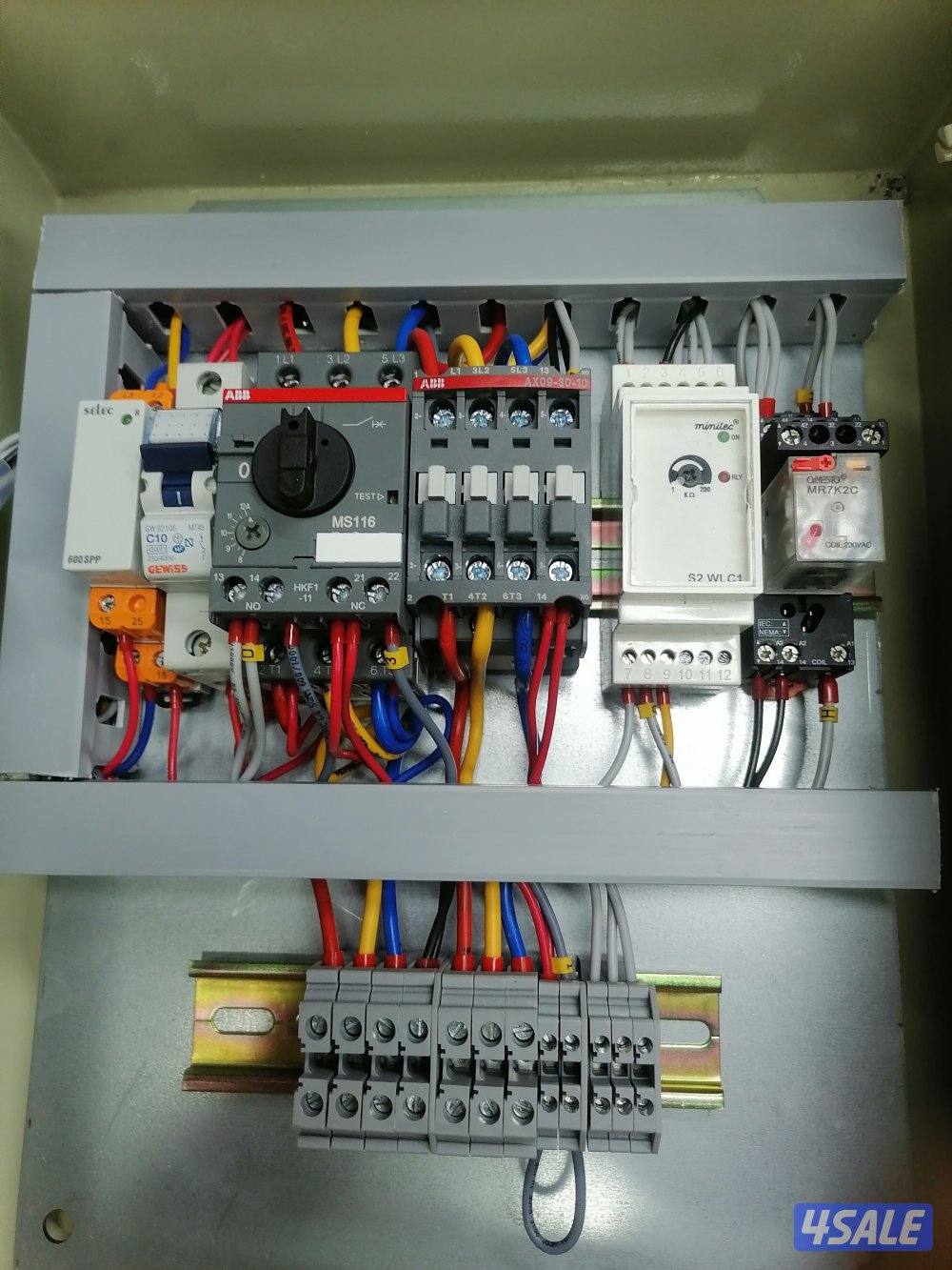 فني كهرباء متميز جميع أعمال وأعطال الكهرباء2