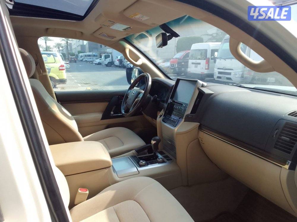 لبيع لاندكروزر GXR 2019 شرط الفحص صبغ الوكاله كامل الموصفات فل ابشن6