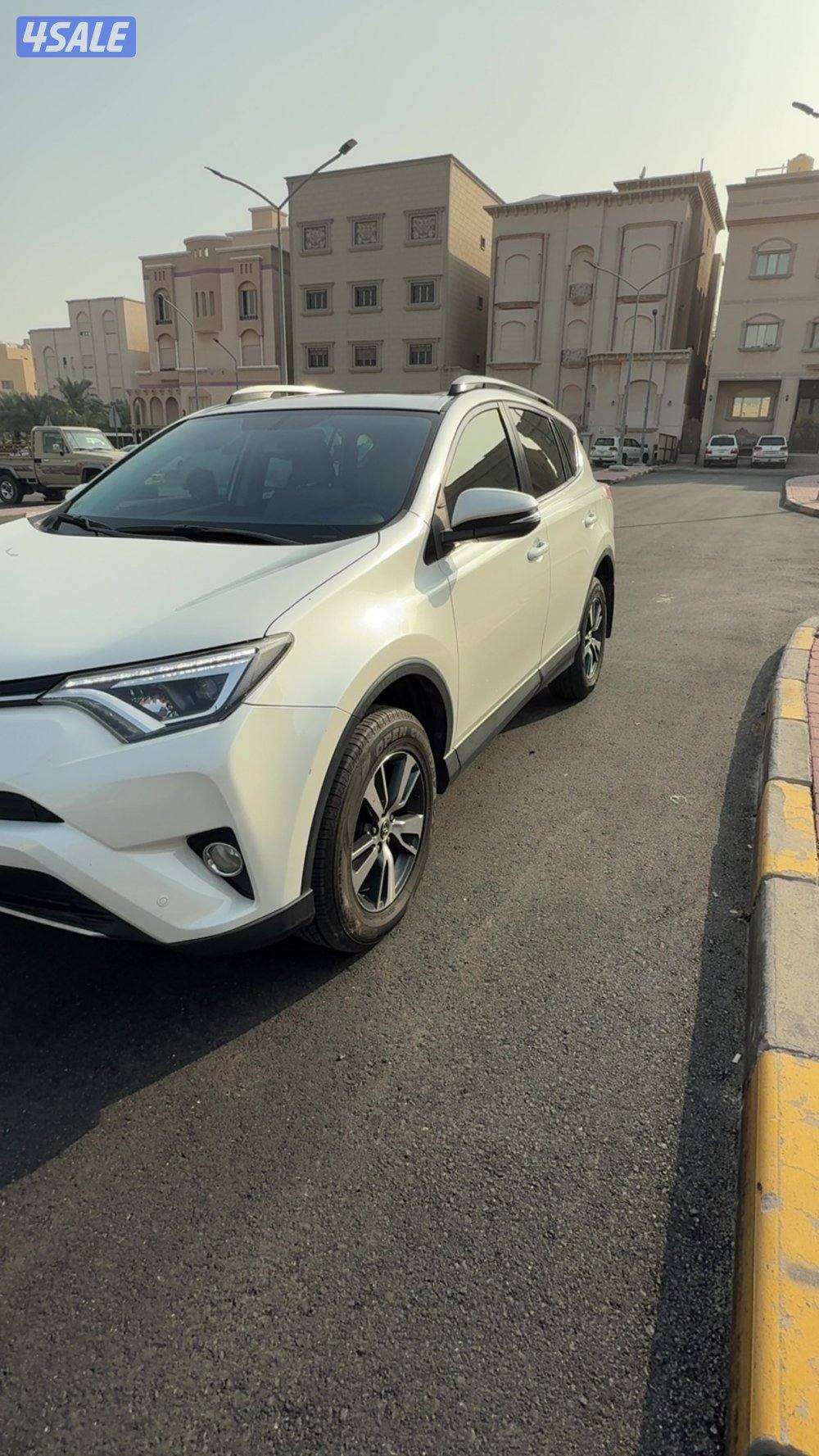 تويوتا راف 44