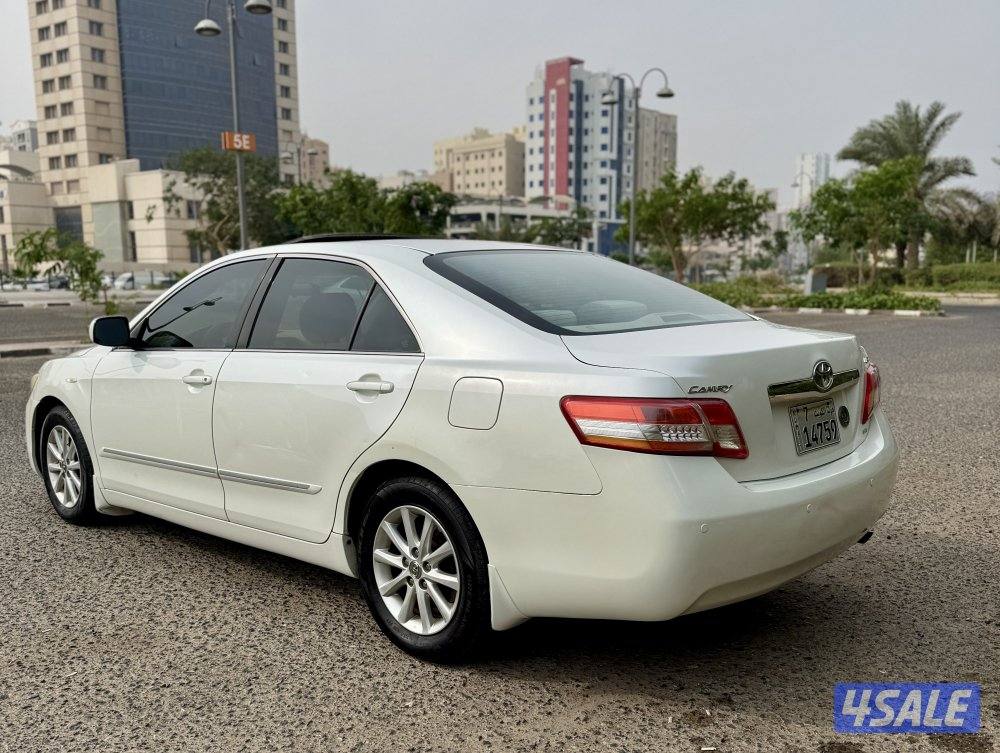 للبيع تويوتا كامري GLX - 2010 بحالة ممتازة ماشي 205 الف3