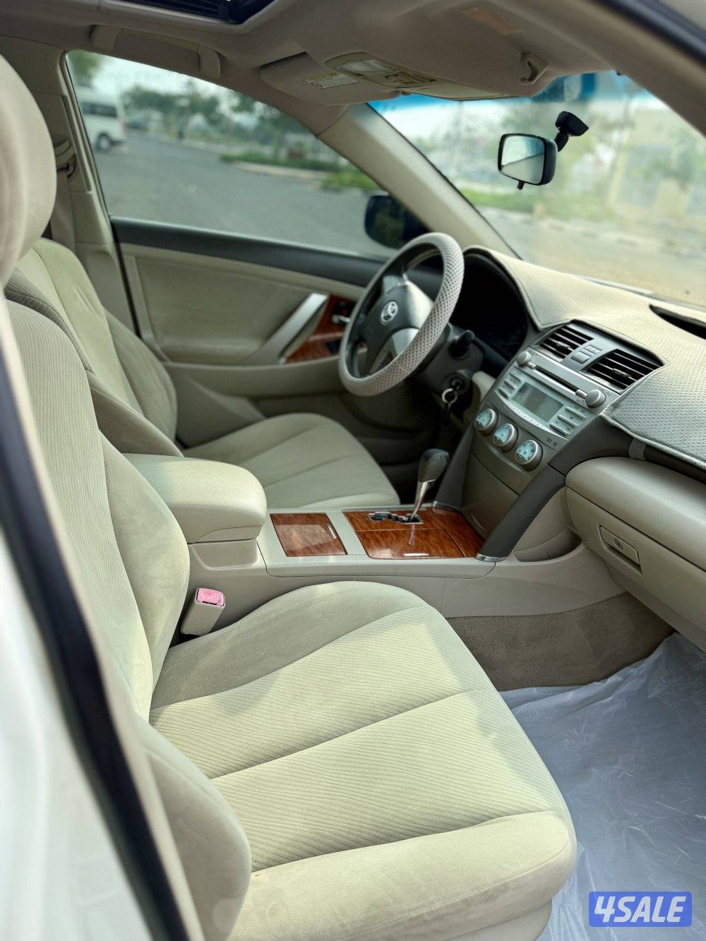 للبيع تويوتا كامري GLX - 2010 بحالة ممتازة ماشي 205 الف5